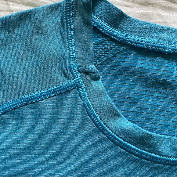 Lululemon Medium Metal Vent Tech Sky Blue - Picture 4 of 4